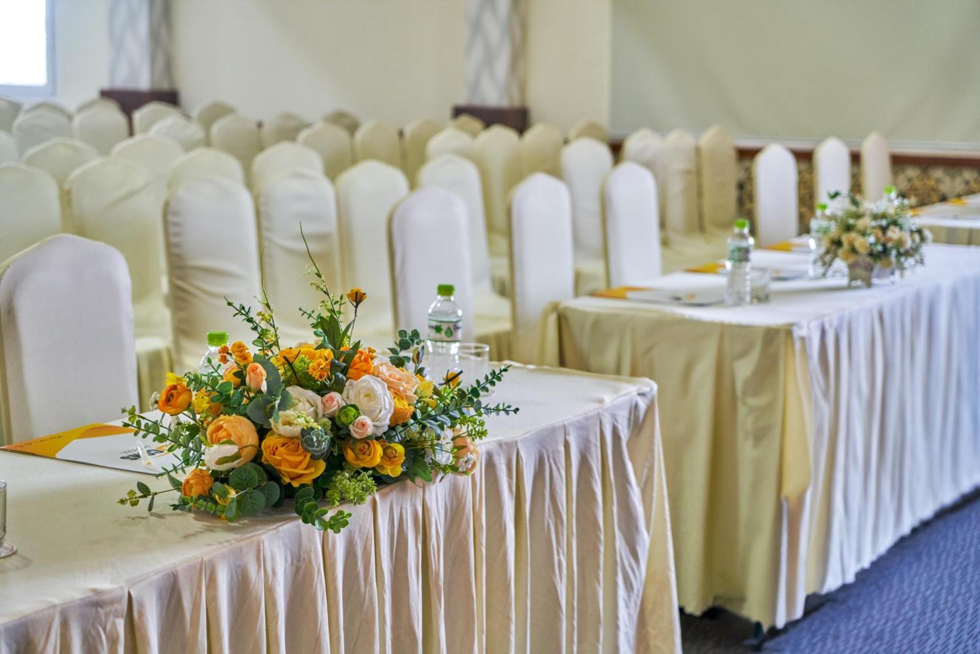 Bcons Hotel Binh Duong Thu Dau Mot Buitenkant foto