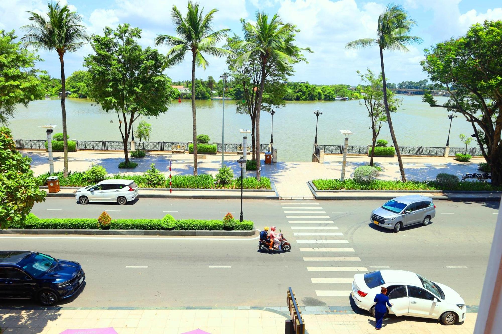 Bcons Hotel Binh Duong Thu Dau Mot Buitenkant foto